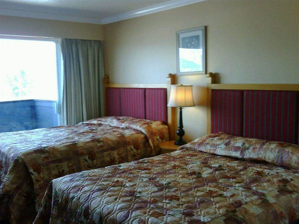 Coast Metro Vancouver Hotel Burnaby Esterno foto